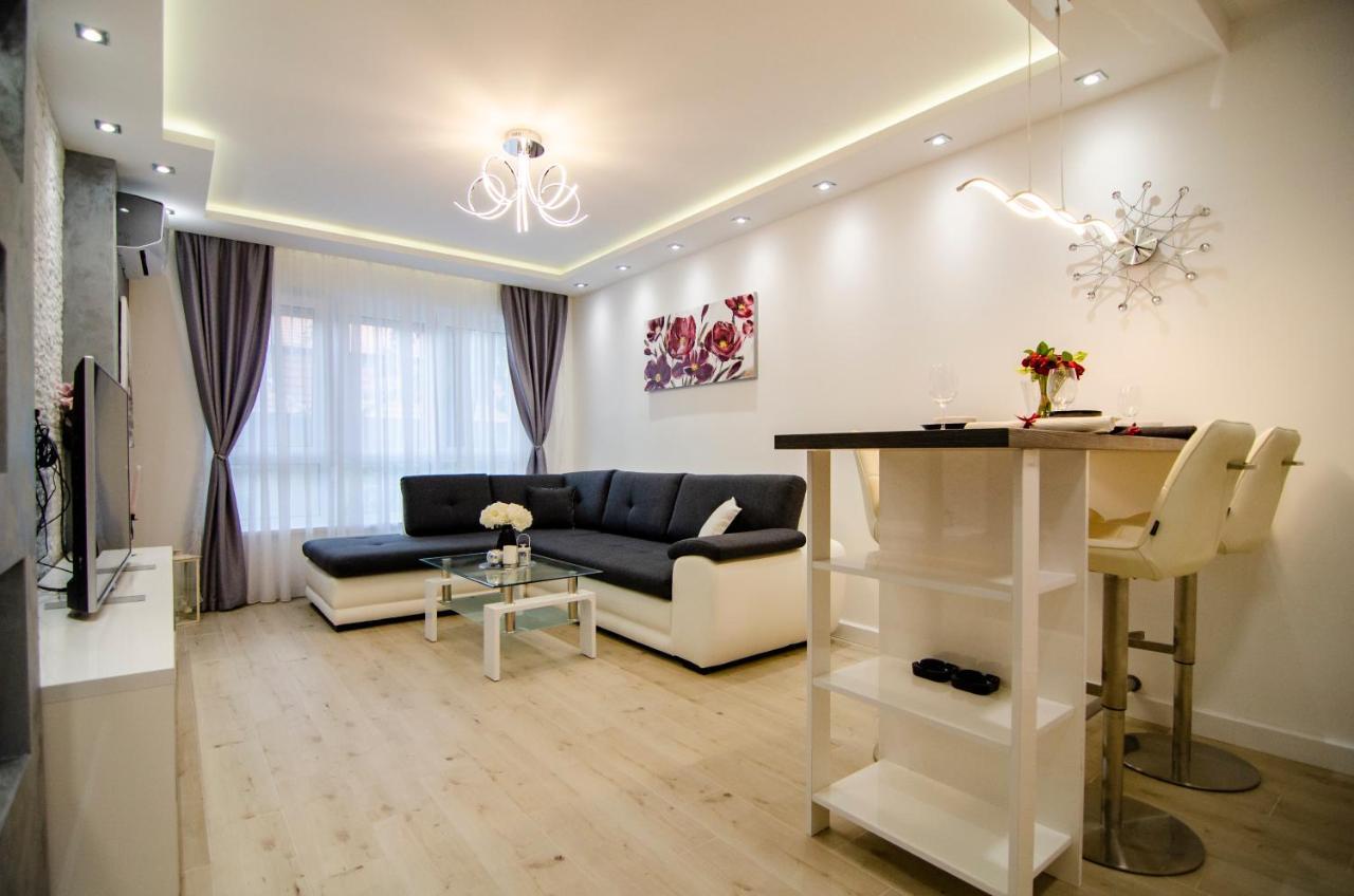 Apartman Mdb Lux スボティツァ エクステリア 写真