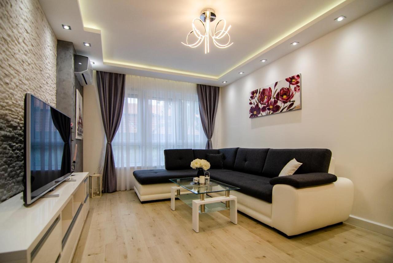 Apartman Mdb Lux スボティツァ エクステリア 写真