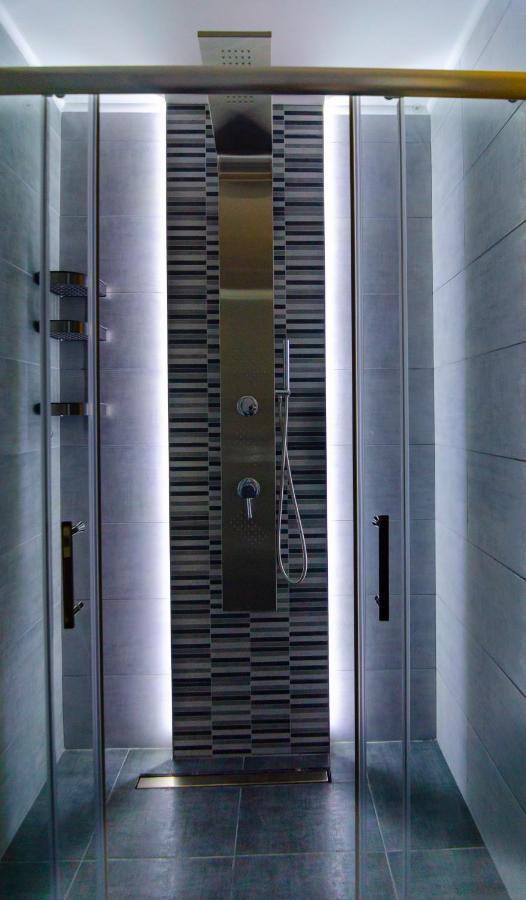Apartman Mdb Lux スボティツァ エクステリア 写真