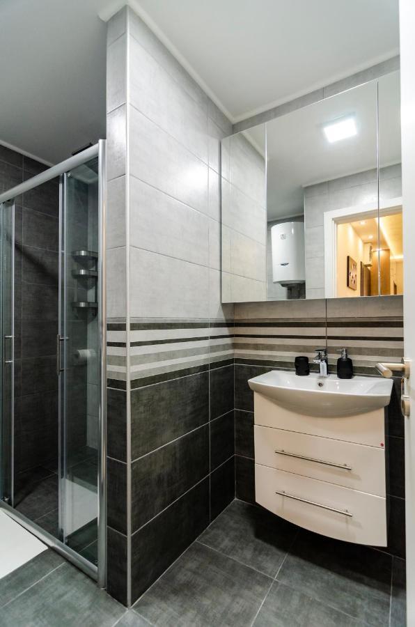 Apartman Mdb Lux スボティツァ エクステリア 写真
